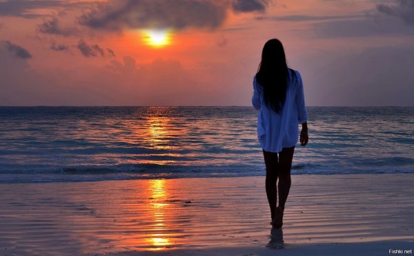 Девушка и океан