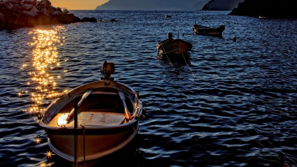 Лодка у берега