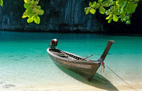 Лодка на воде