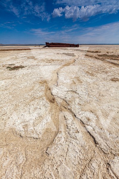 Море высохло Аральское море