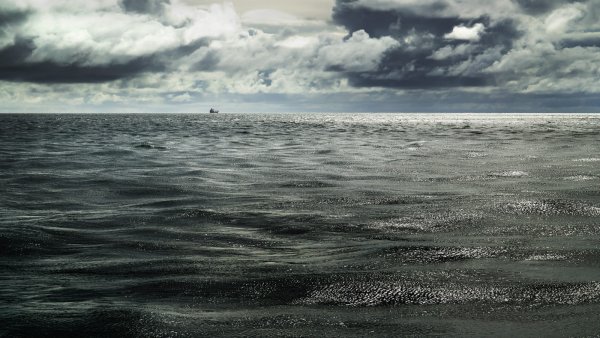 Дождь на море