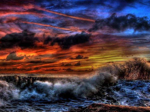 Море шторм закат