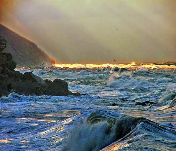 Волнующее море