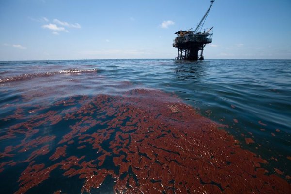 Разлив нефти в персидском заливе