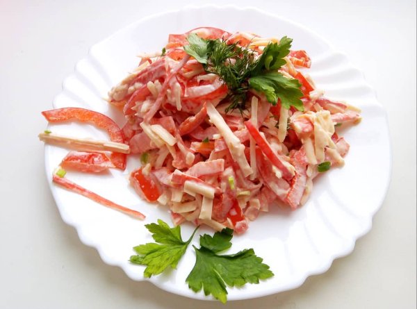 Салат красное море с крабовыми