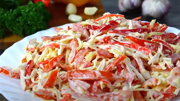 Салат красное море с крабовыми палочками