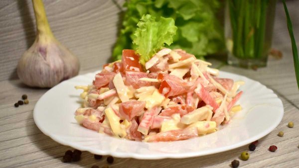 Крабовый салат с болгарским перцем красное море