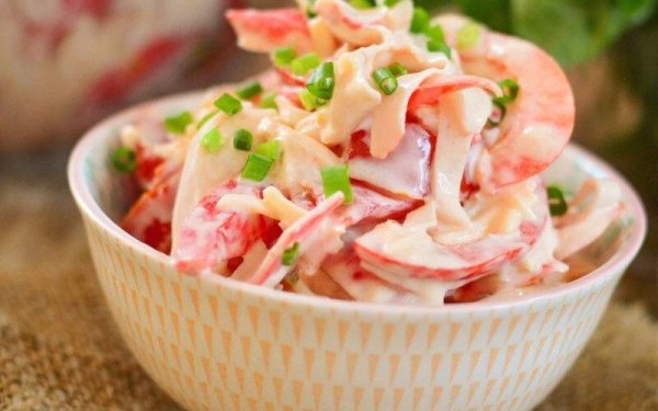 Салат красное море с крабовыми палочками