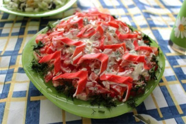 Салат красное море с крабовыми палочками