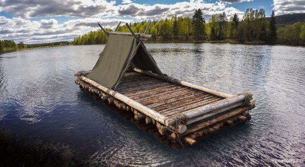 Резиновая лодка в море