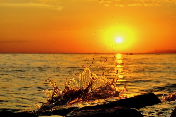 Летний закат на море