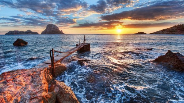 Закат на море