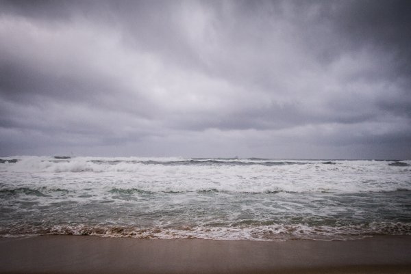 Пасмурное море