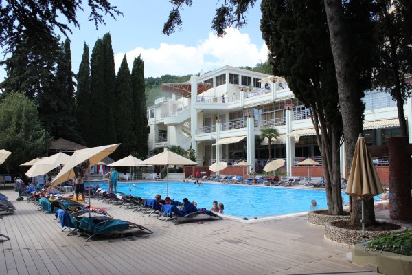 Отель Миндальная роща Алушта