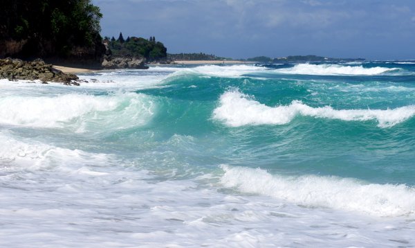 Карибское море волны