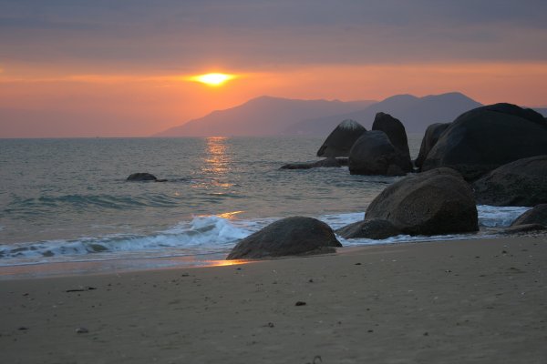 Берег моря вечером