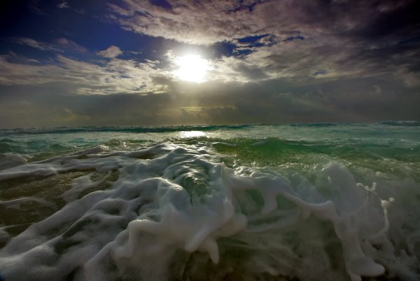 Волны барашки на море