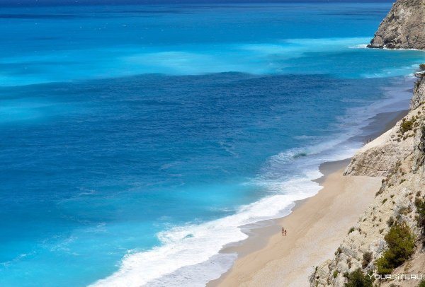 Берег Средиземного моря Греция