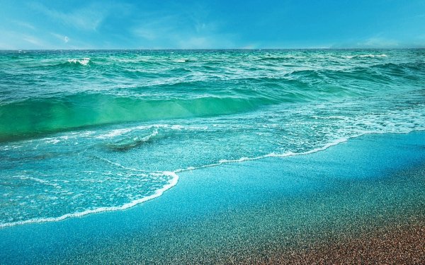 Голубое море
