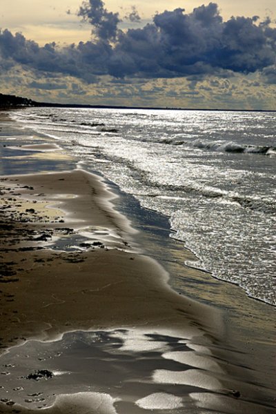 Серебристое море волна