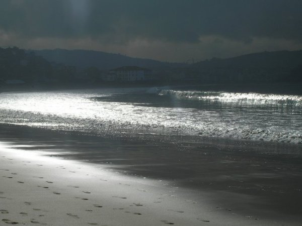 Серебристая гладь моря