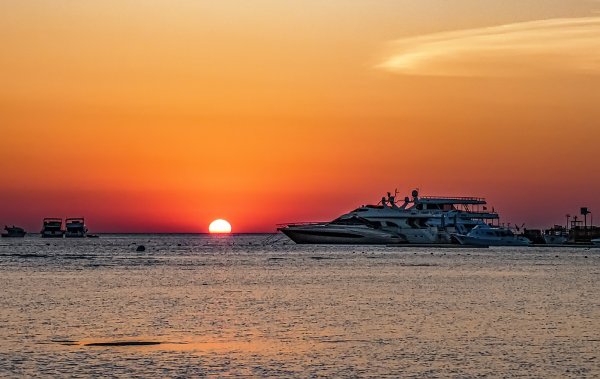 Душой на море попой на стуле