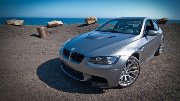БМВ авто красивые на море