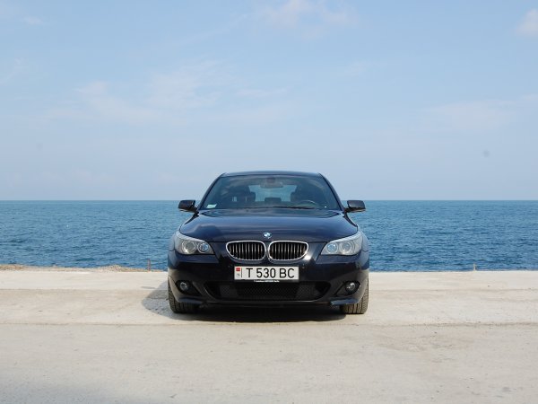 БМВ 5 g30 серый гранит