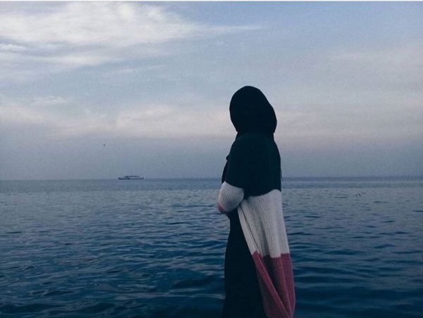 Мусульманка на море