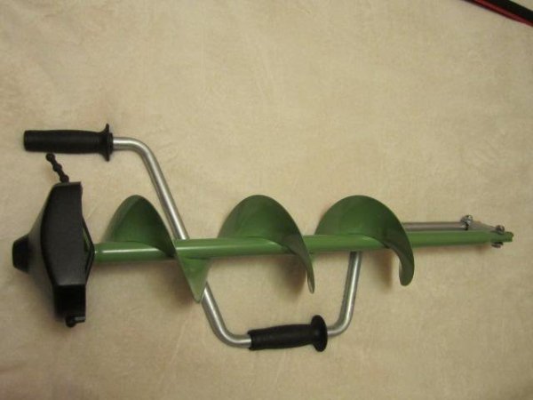 Ледобур fiskars 1001639