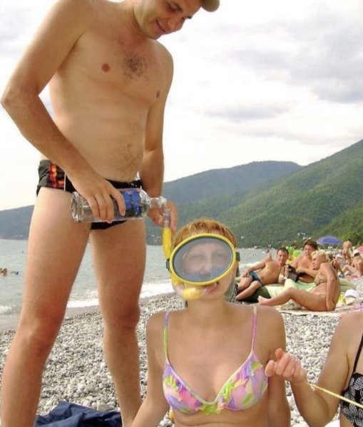 Девушка на берегу моря