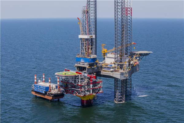 Астрахань Самоподъемная платформа Нептун