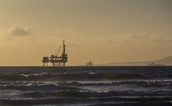 Ледостойкая стационарная платформа (ЛСП-1)