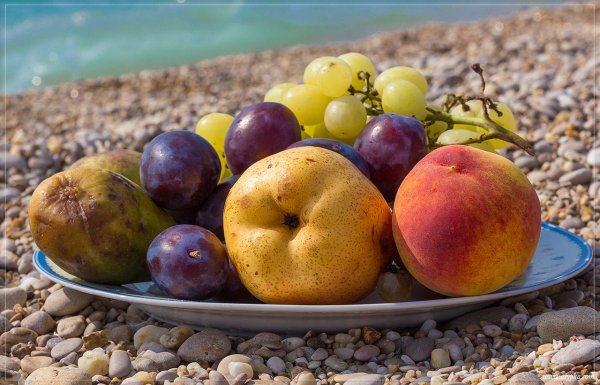 Ягоды земляника черника малина