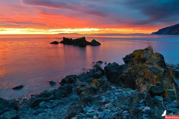 Охотское море осень