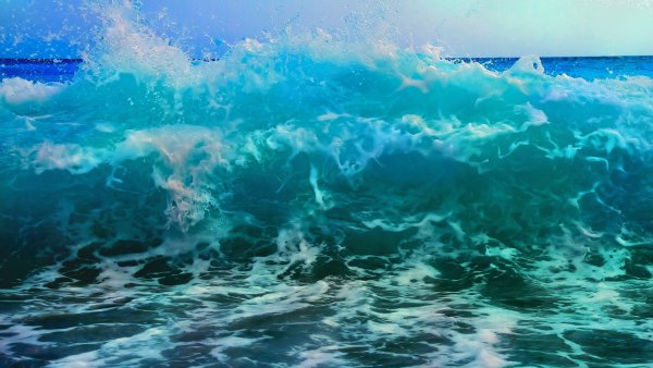 Бирюзовое море