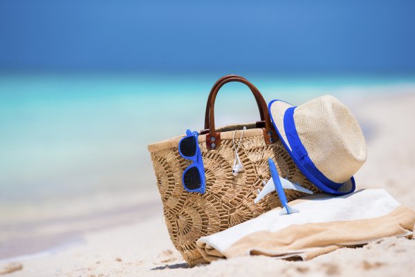 Пляжная сумка на песке