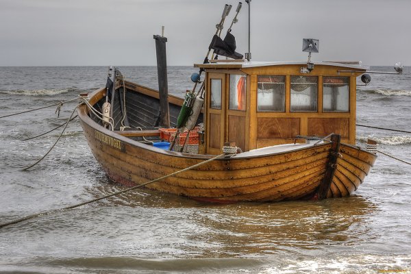 Баркас лодка