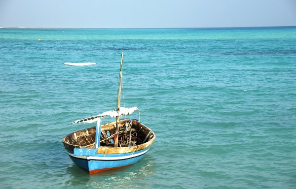 Рыбацкая лодка