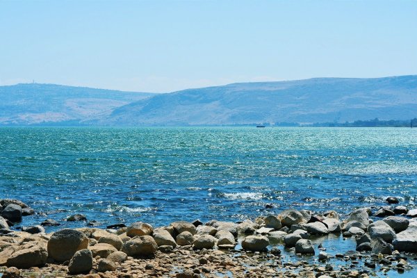 Озеро Кинерет гора блаженств