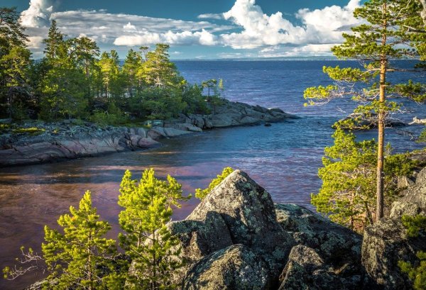 Остров кий в белом море