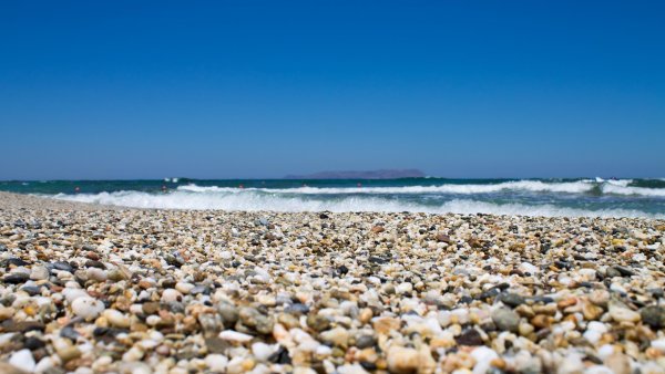 Галечный пляж Сочи