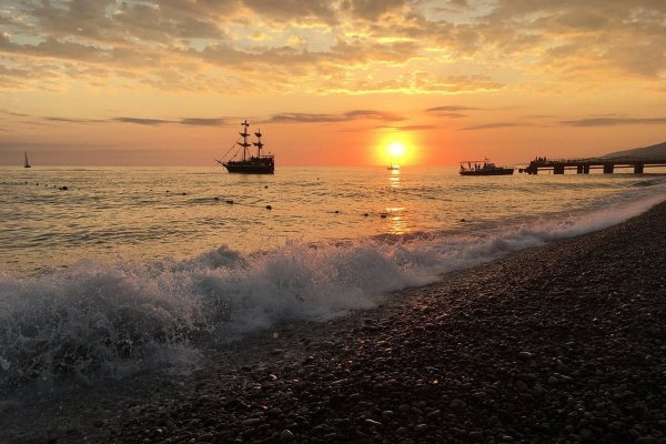 Берег черного моря Лазаревское