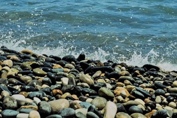 Галечный пляж Адлер