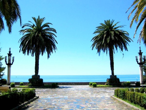 Набережная Махаджиров Сухум