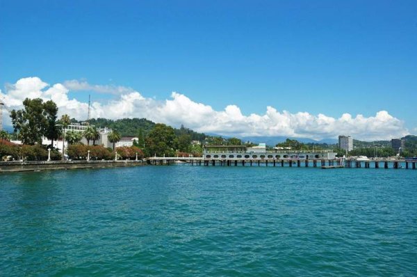 Сухум море,набережная