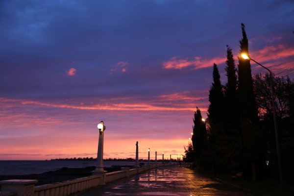 Ночная набережная Сухум Абхазия