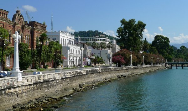 Сухумская бухта Абхазия