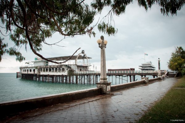 Абхазия Сухум пляж, море город