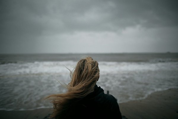 Одиночество блондинка